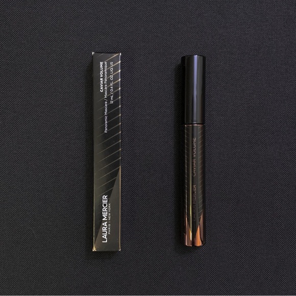 LAURA MERCIER Caviar Volume Panoramic Mascara — Creamy Black — Full Size .4 oz - Picture 1 of 2